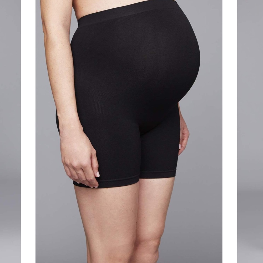 Maternity A PEA IN THE POD SECRET FIT BIKER SHORTS/SHAPER PANTY